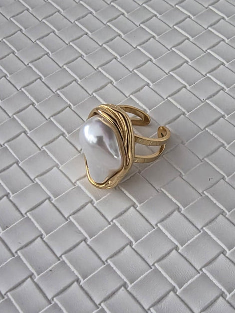 Chunky Pearl Ring