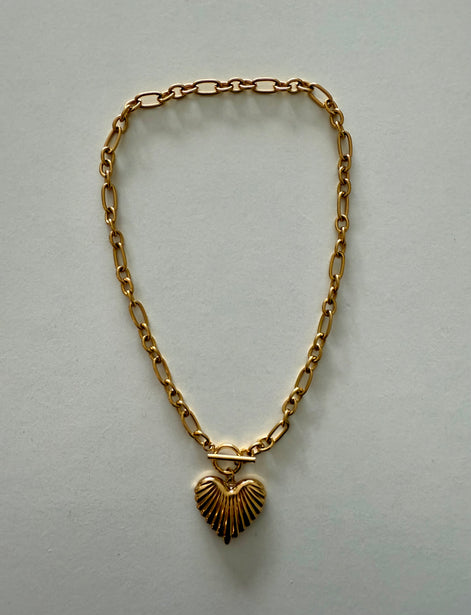 Scalloped Heart Necklace