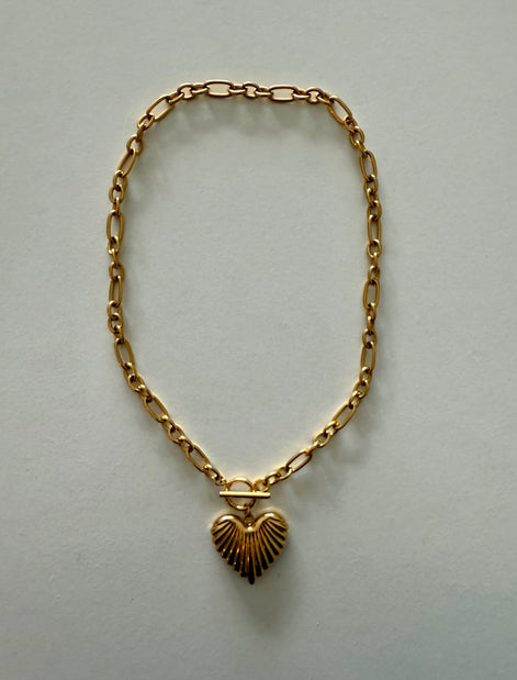 Scalloped Heart Necklace