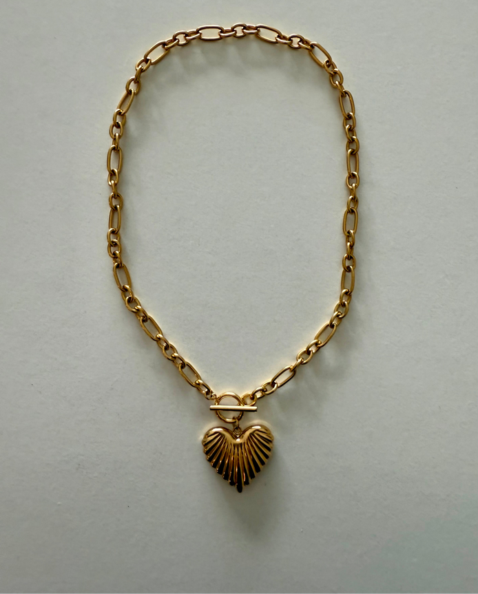 Scalloped Heart Necklace