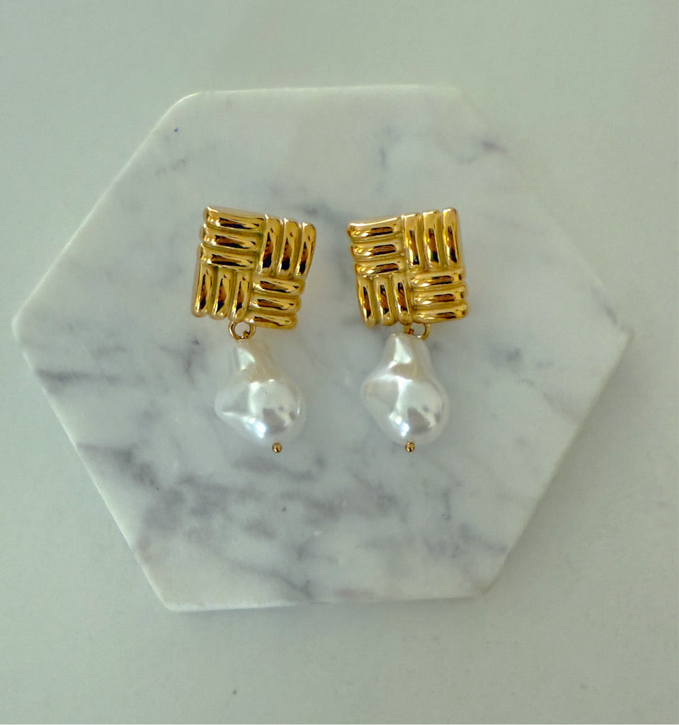 Coastal Pearl Earrings