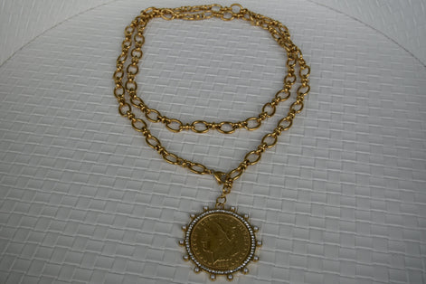 Elizabeth Medallion Pendant